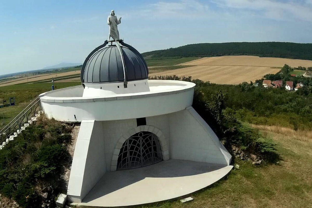 Gombos-Hill Calvary and Lookout